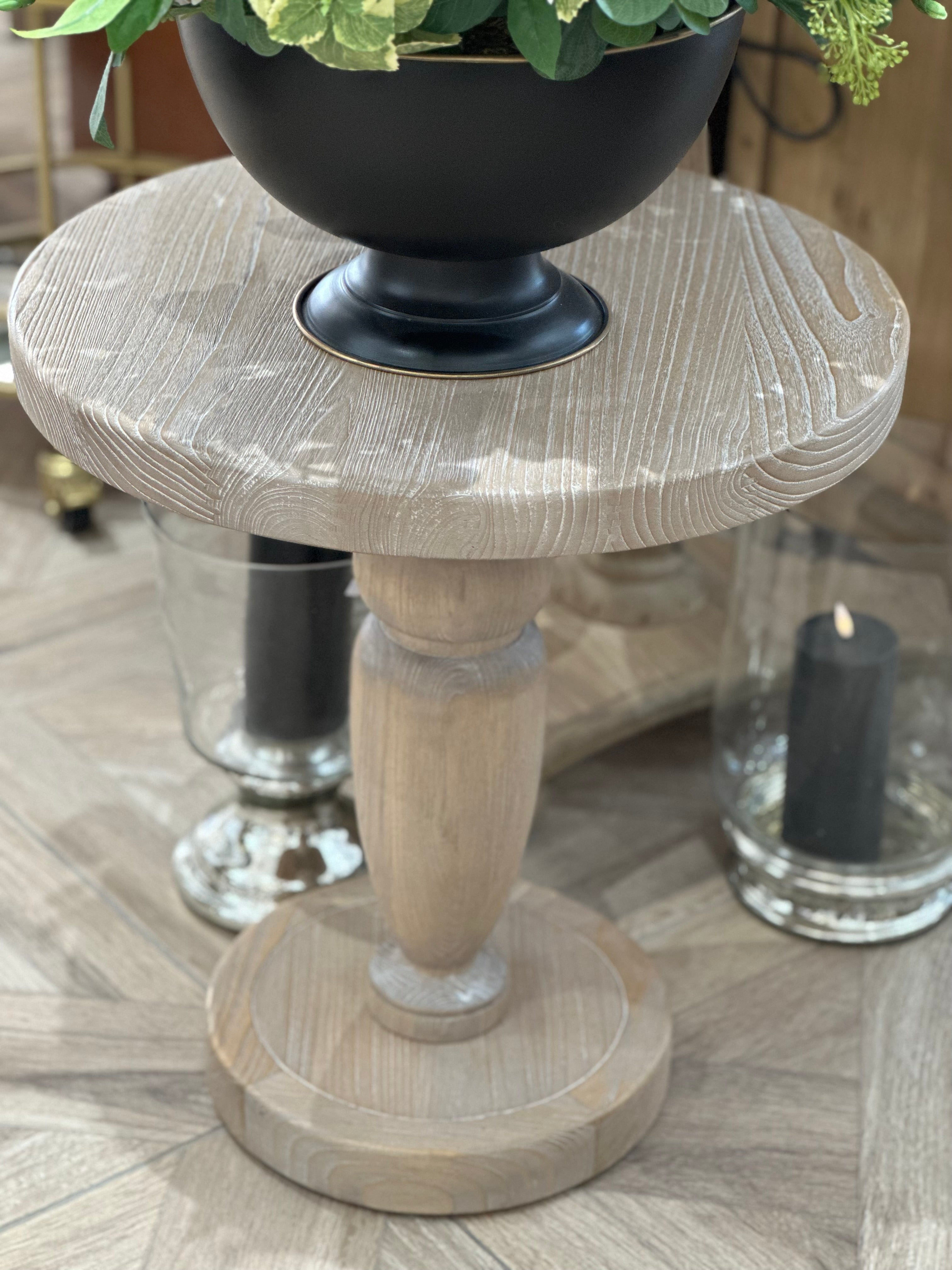 Antique Oak Bella End Table