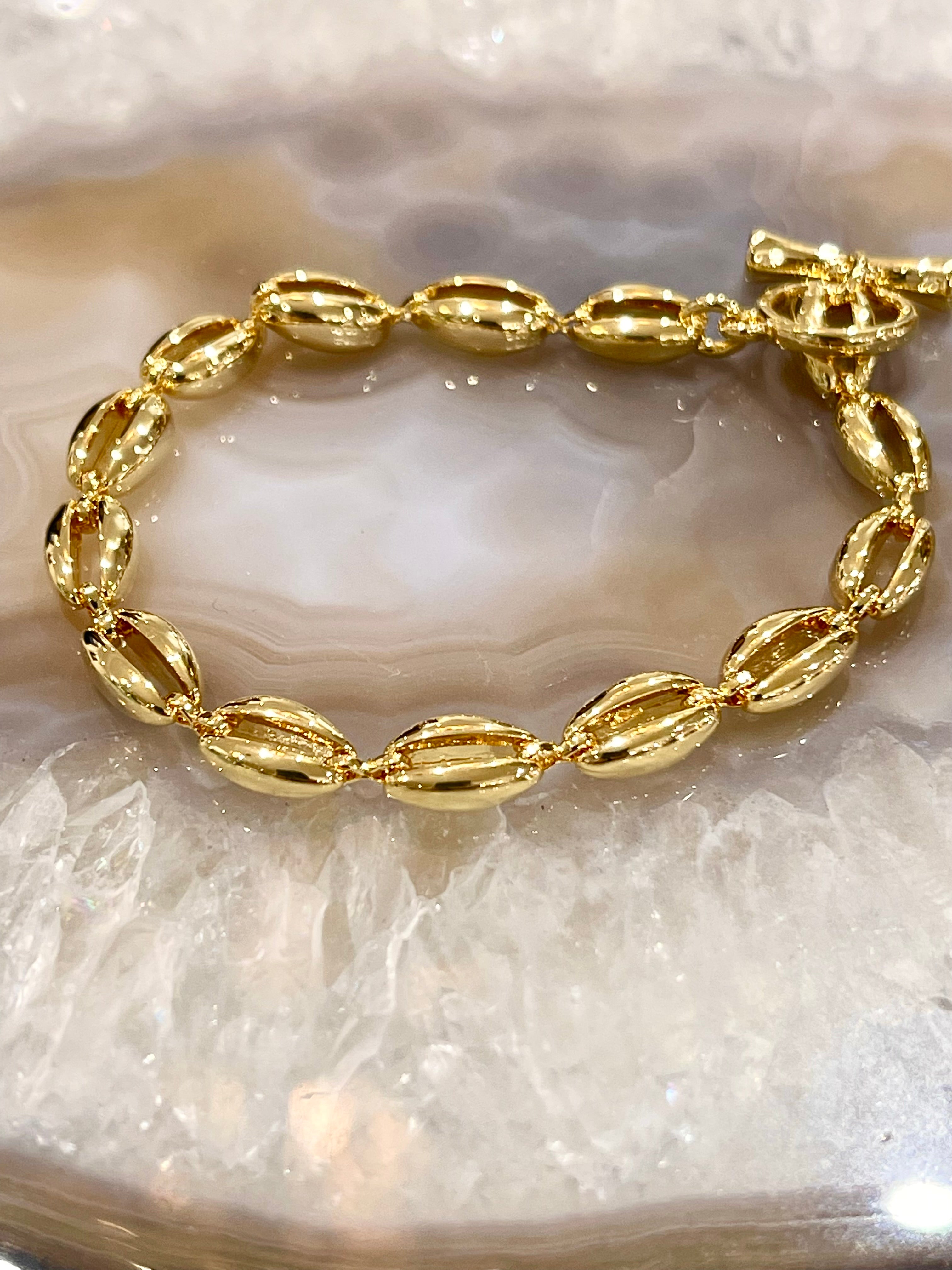 Gold Plated Shell Chain Bracelet