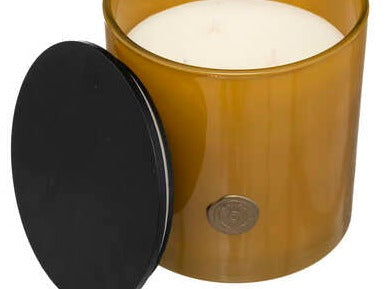 Immerse your home in the timeless warmth of the Atmosphera Candle - Vanille. With its ochre colour and luxurious size it is sure to bring a touch of elegance to any room.