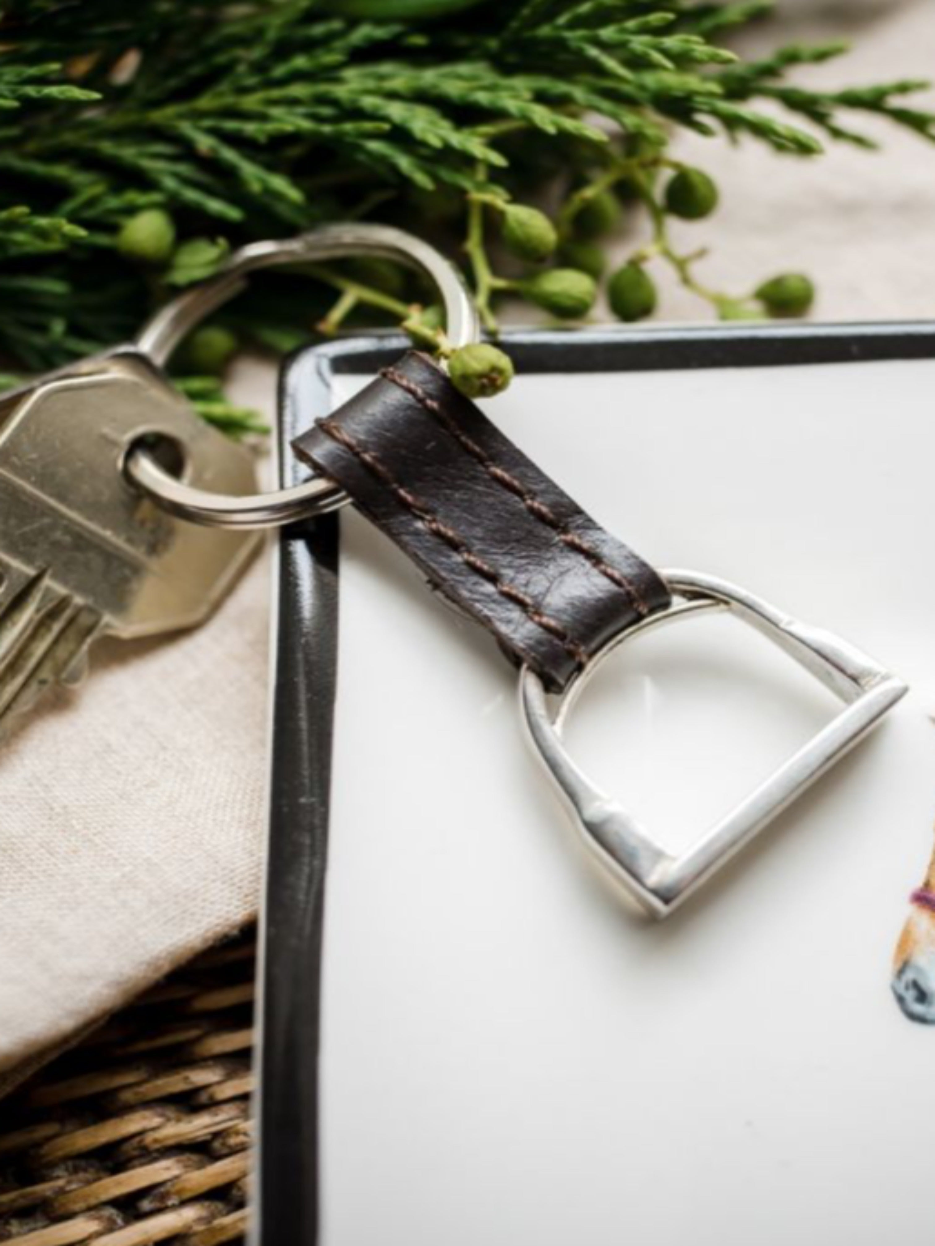 Culinary Concepts Stirrup Keyring with Leather Detail